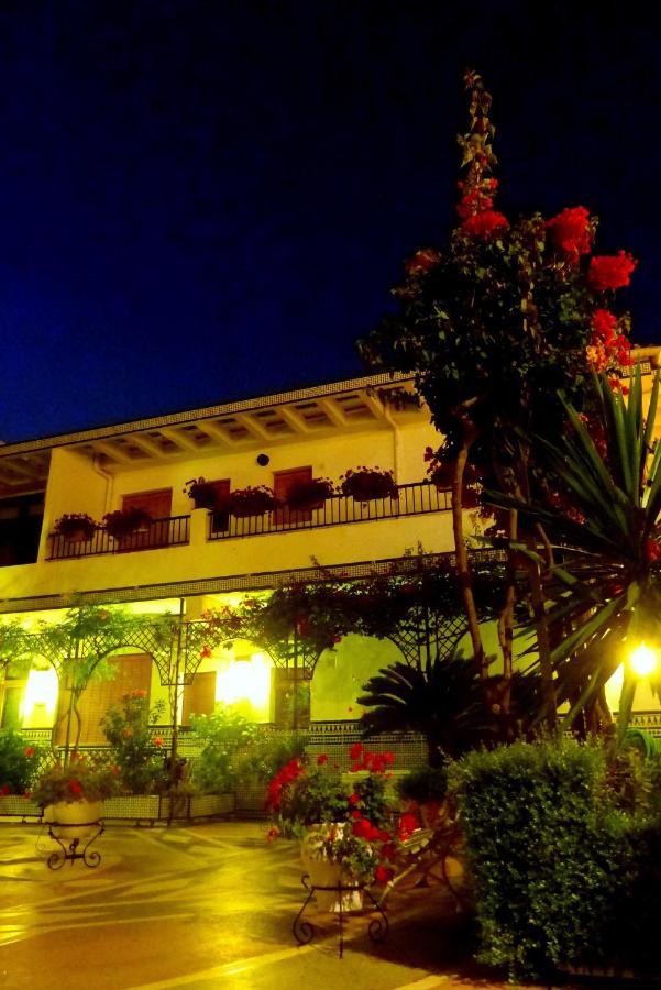 Estudio Con Encanto ตอร์เรโมลิโนส ภายนอก รูปภาพ